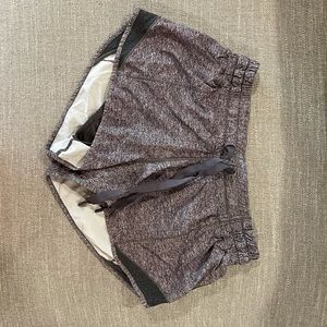 Lululemon 2.5 hotty hot shorts